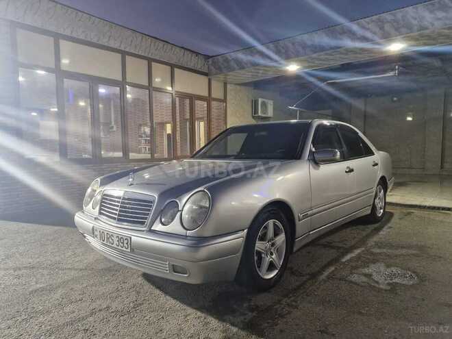 Mercedes E 240 1999, 301,000 km - 2.4 л - Sumqayıt