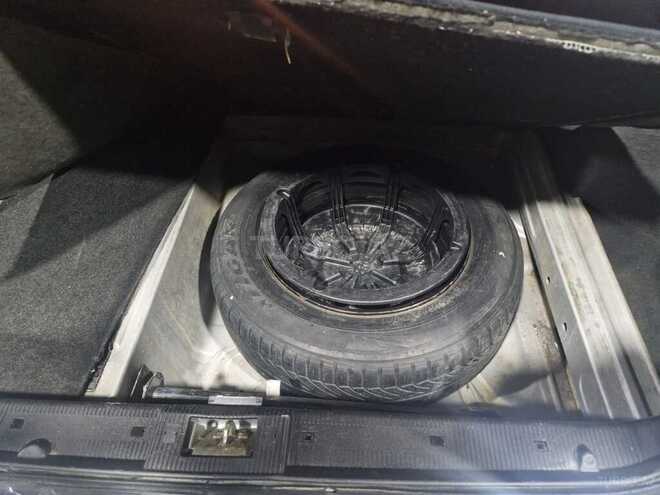 Mercedes E 240 1999, 301,000 km - 2.4 л - Sumqayıt