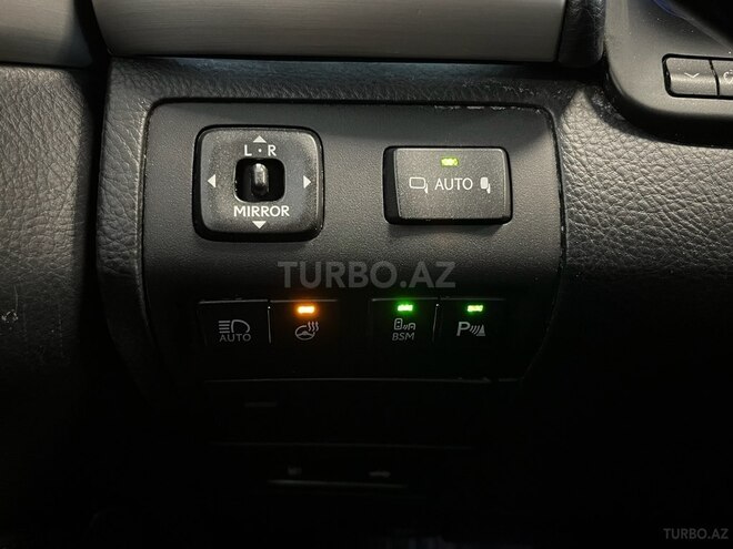Lexus LS 460-11