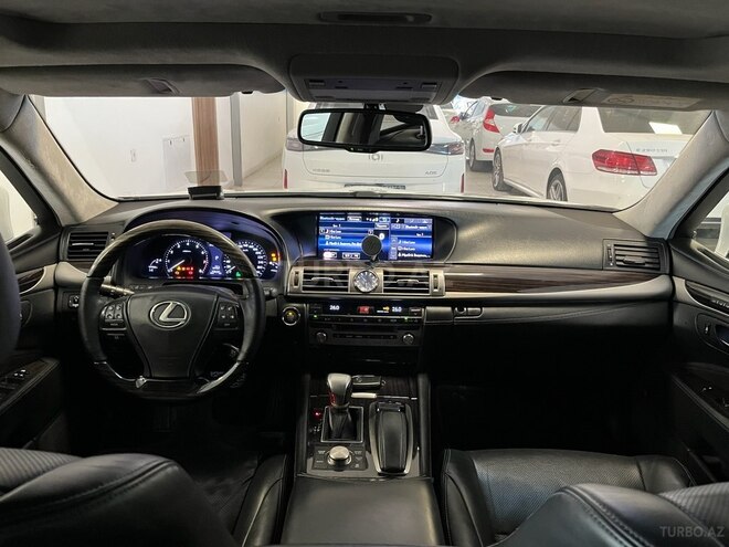 Lexus LS 460-23