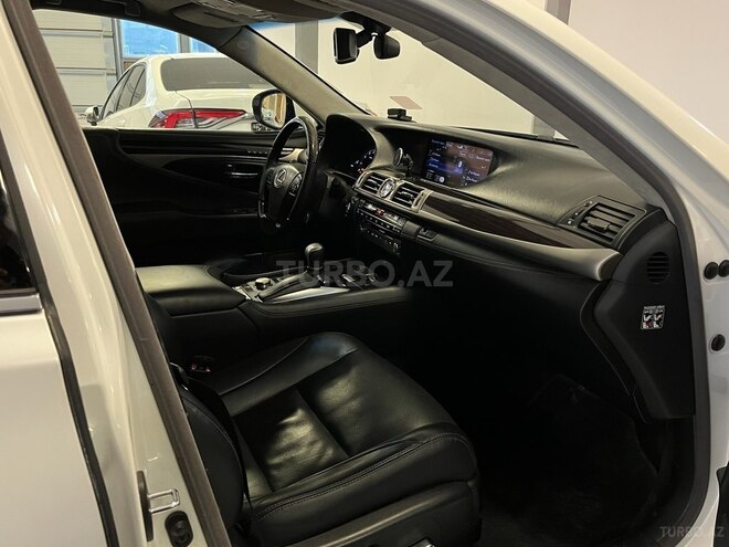 Lexus LS 460-28