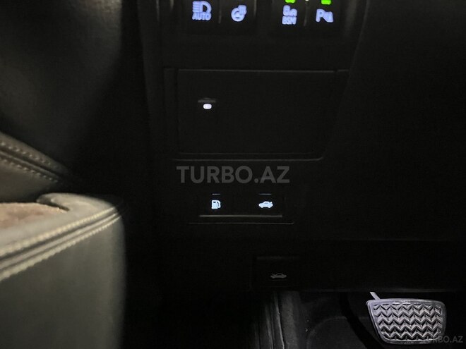 Lexus LS 460-30