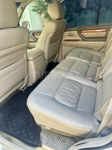 Lexus LX 470-13