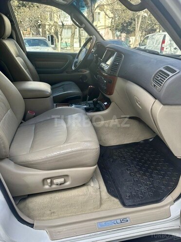 Lexus LX 470-17