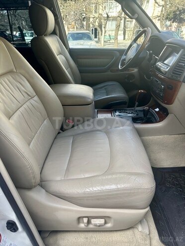 Lexus LX 470-12