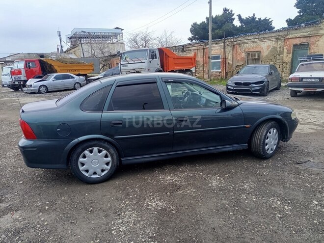 Opel Vectra 2001, 250,000 km - 2.0 l - Bakı