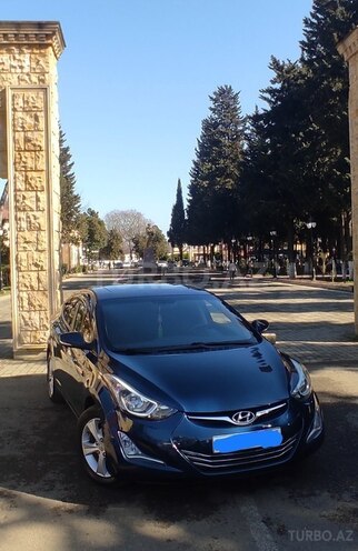 Hyundai Elantra 2015, 212,969 km - 1.8 l - Masallı