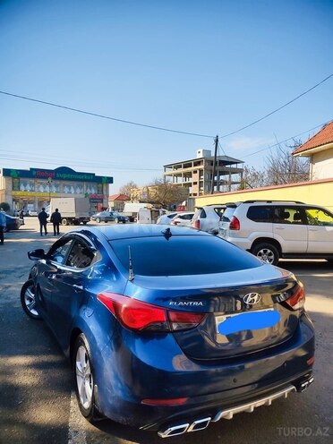 Hyundai Elantra 2015, 212,969 km - 1.8 l - Masallı