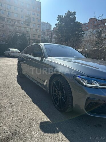 BMW 530e-3