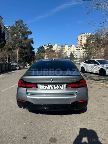 BMW 530e-2