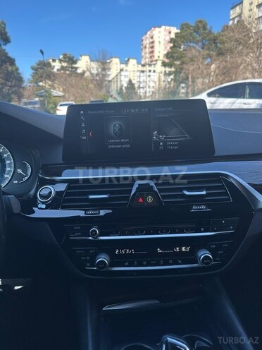 BMW 530e-9