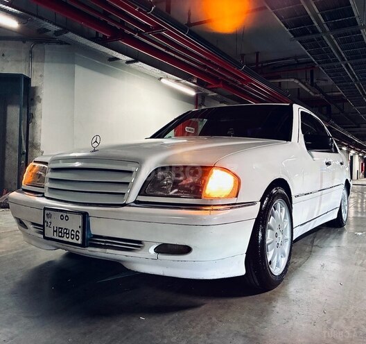 Mercedes C 230 1997, 278,000 km - 2.3 l - Bakı