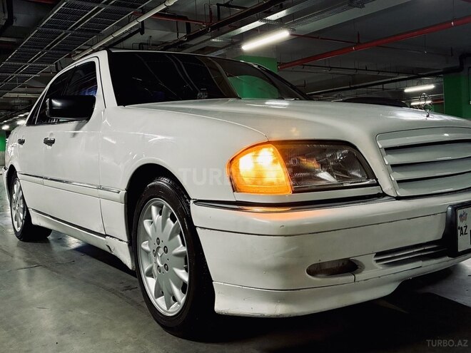 Mercedes C 230 1997, 278,000 km - 2.3 l - Bakı