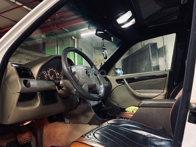 Mercedes C 230 1997, 278,000 km - 2.3 l - Bakı