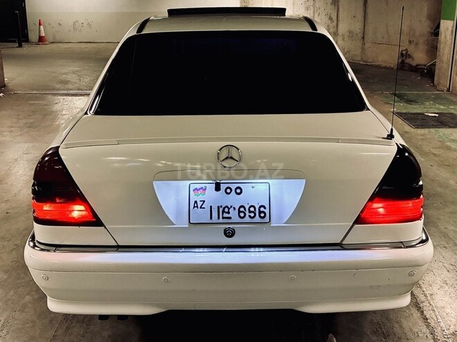 Mercedes C 230 1997, 278,000 km - 2.3 l - Bakı