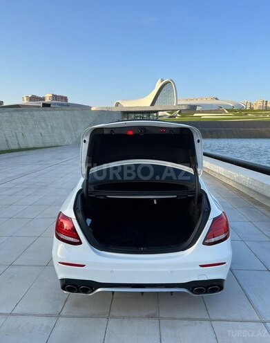 Mercedes E 300-4