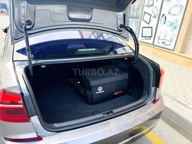 Volkswagen Passat 2017, 174,000 km - 1.8 л - Bakı
