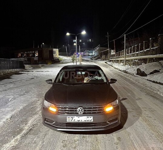 Volkswagen Passat 2017, 174,000 km - 1.8 л - Bakı