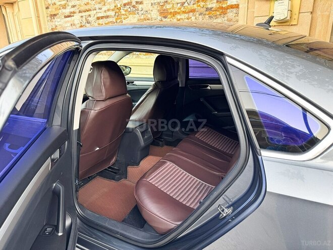 Volkswagen Passat 2017, 174,000 km - 1.8 л - Bakı