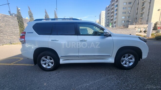 Toyota Land Cruiser Prado-2