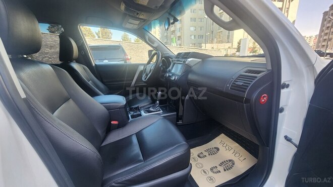 Toyota Land Cruiser Prado-7
