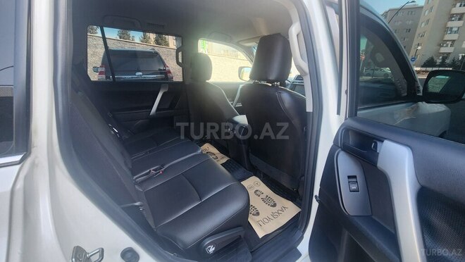 Toyota Land Cruiser Prado-9