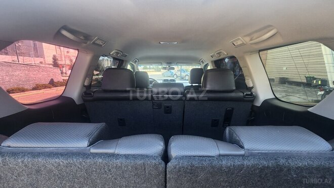 Toyota Land Cruiser Prado-10