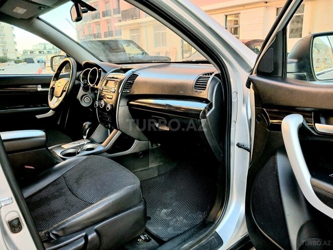 Kia Sorento 2011, 178,000 km - 2.2 л - Bakı