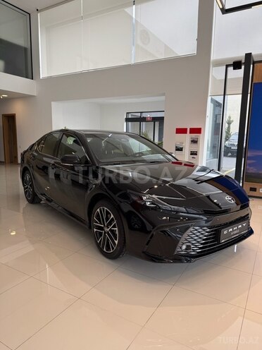 Toyota Camry-3