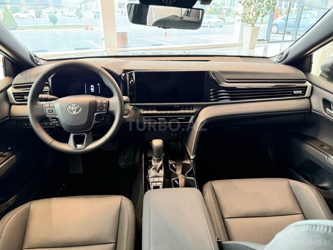 Toyota Camry-8
