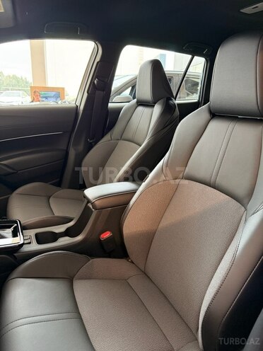 Toyota Corolla Cross-10