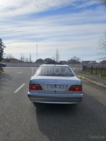 Mercedes E 240 2000, 446,460 km - 2.4 l - Ağsu