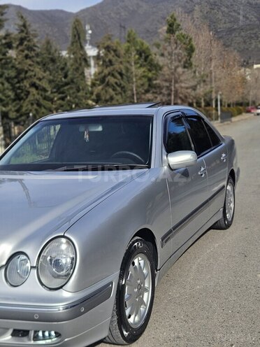 Mercedes E 240 2000, 446,460 km - 2.4 l - Ağsu