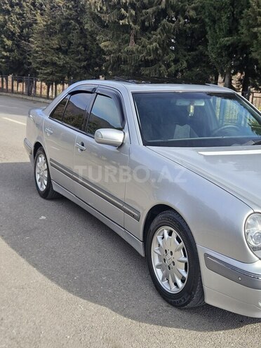 Mercedes E 240 2000, 446,460 km - 2.4 l - Ağsu