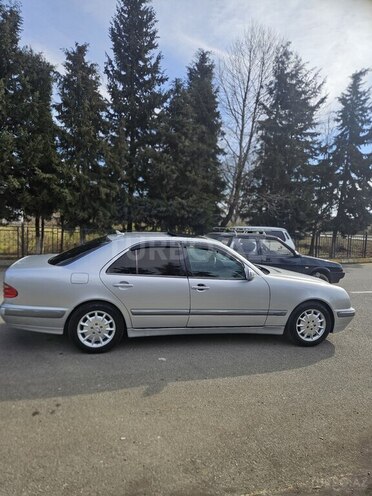 Mercedes E 240 2000, 446,460 km - 2.4 l - Ağsu