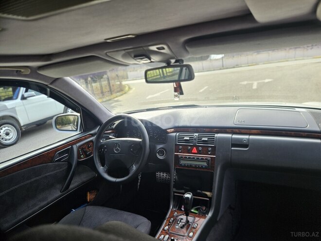 Mercedes E 240 2000, 446,460 km - 2.4 l - Ağsu