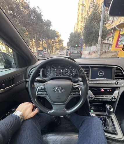 Hyundai Elantra 2017, 136,500 km - 2.0 л - Bakı