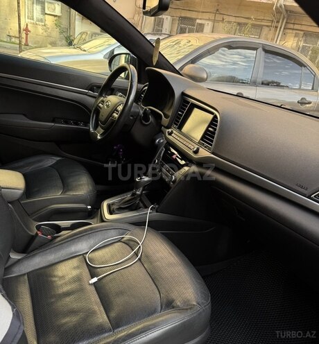 Hyundai Elantra 2017, 136,500 km - 2.0 л - Bakı