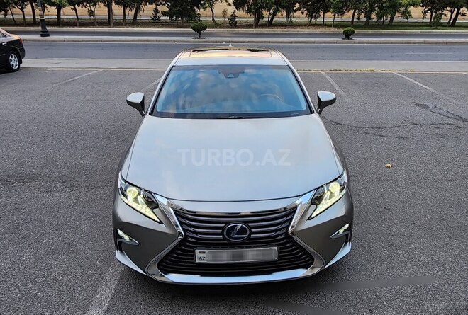 Lexus ES 300h-5