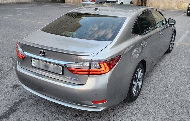 Lexus ES 300h-2