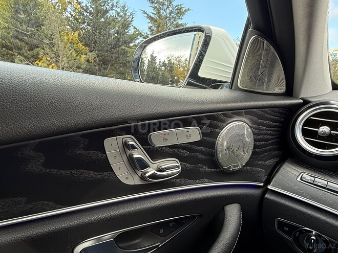 Mercedes E 220 d-13
