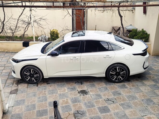 Changan Qiyuan A05 2025, 8,000 km - 1.5 л - Bakı