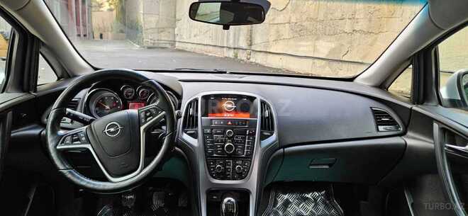 Opel Astra 2015, 233,000 km - 1.6 l - Bakı