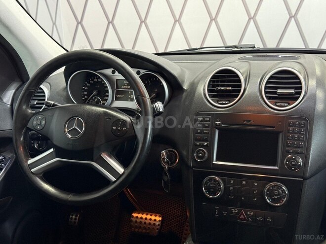 Mercedes ML 300 4MATIC-10