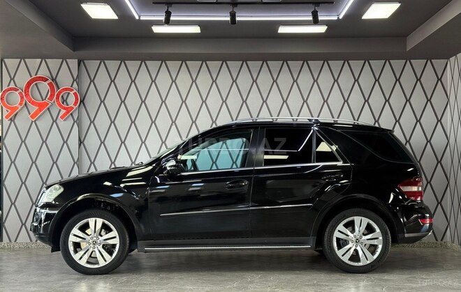 Mercedes ML 300 4MATIC-4