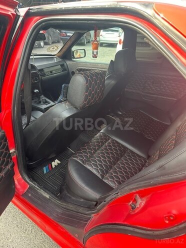 BMW 318 1992, 255,000 km - 1.8 l - Bakı