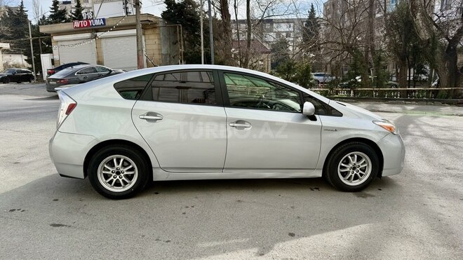 Toyota Prius 2015, 258,000 km - 1.8 l - Bakı