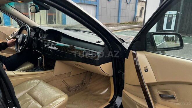 BMW 525-12