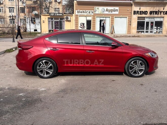 Hyundai Elantra 2016, 193,125 km - 2.0 л - Şirvan