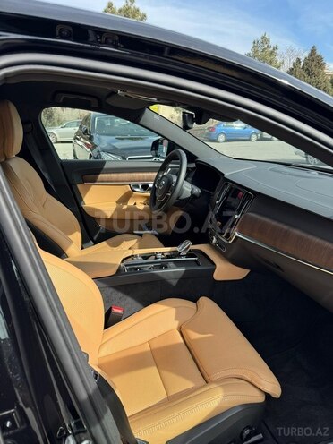 Volvo S90-3